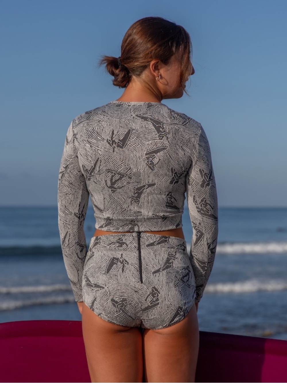 Seea Palomar Long Sleeve Crop Rashguard in Night Glide